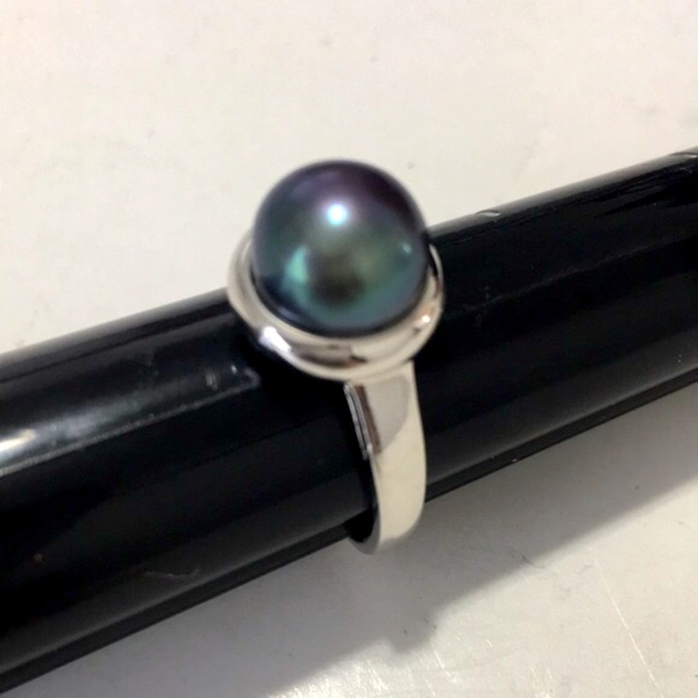 14K  585 SIGNED SEA MIST AQUA PEARL RING SET ON 14K WHITE GOLD. 3.7g SIZE 7.0